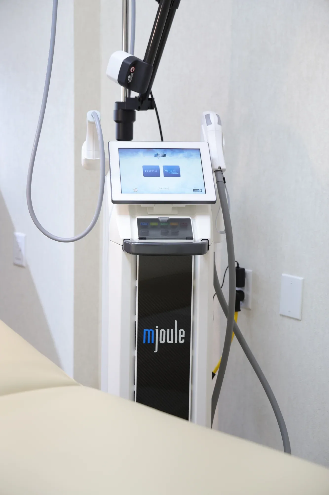 Sciton mJoule BBL handpiece in use at Skin Talk